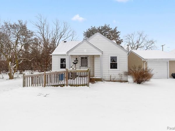 28643 Beechwood Street, Garden City, MI 48135