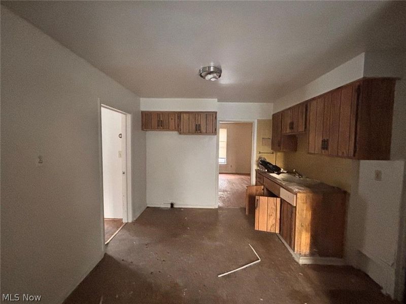 78 W Glendale Road, Bedford, OH 44146 Photo 8