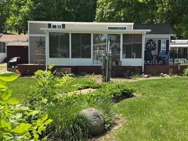 2221 Reubens Lane SW, Unit 20, Farwell, MN 56327