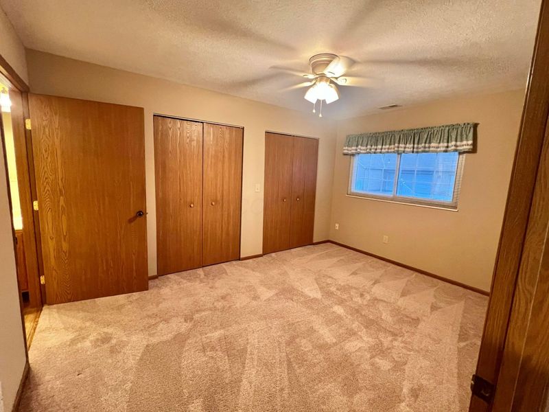 2465 Meadow Glade Drive, Unit 26, Hilliard, OH 43026 Photo 13