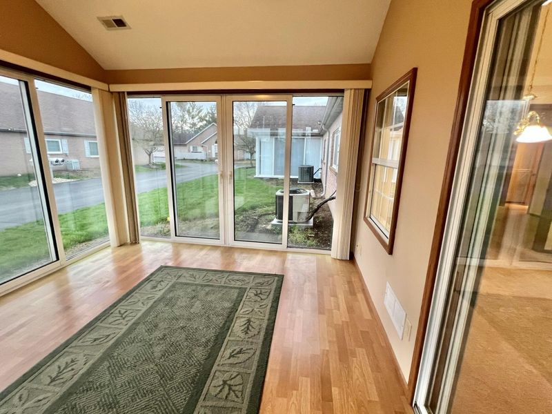 2465 Meadow Glade Drive, Unit 26, Hilliard, OH 43026 Photo 18