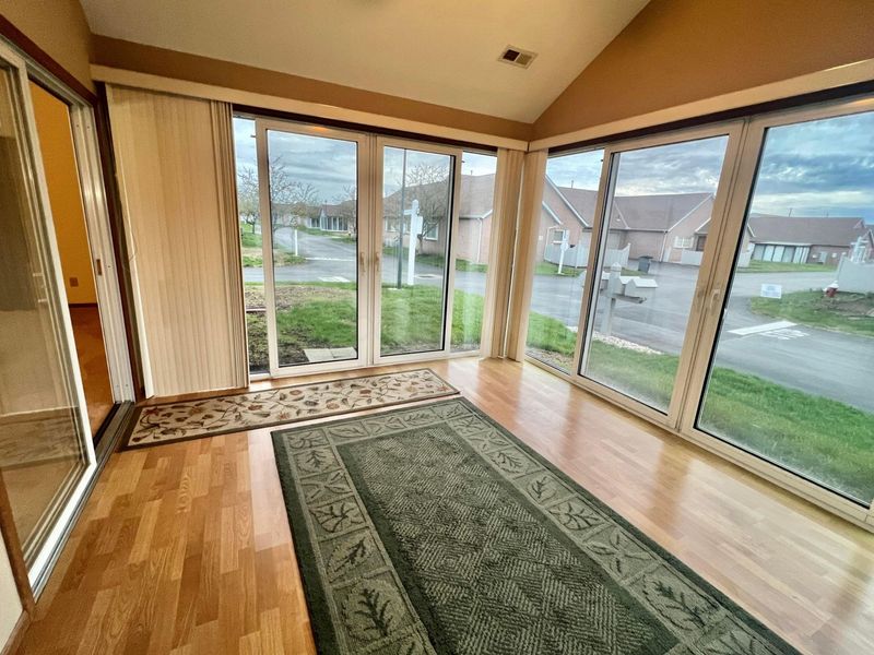 2465 Meadow Glade Drive, Unit 26, Hilliard, OH 43026 Photo 19