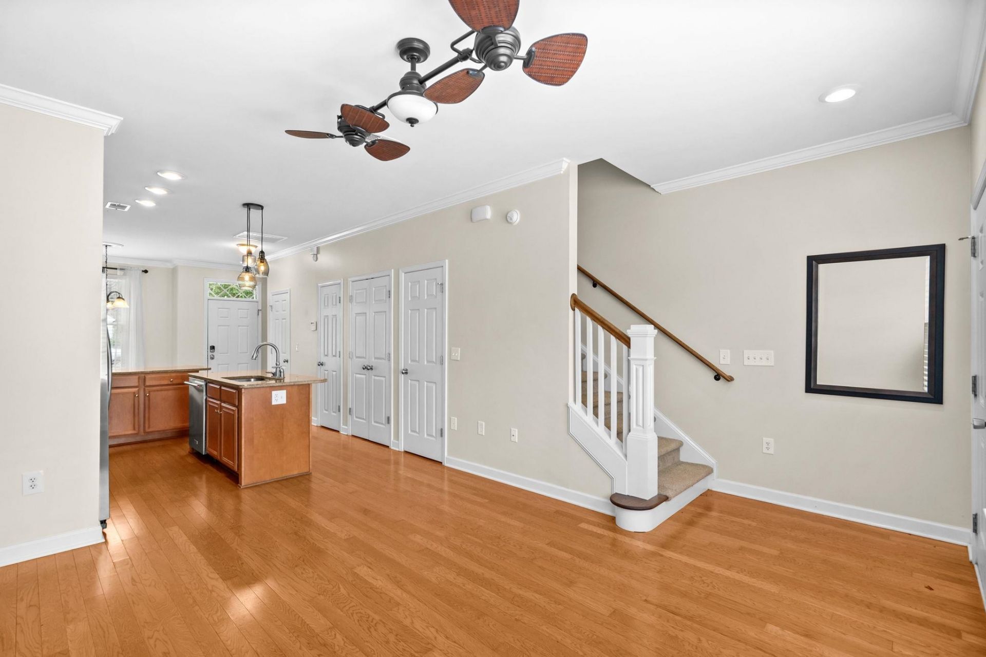 3560 Alexandria Ave. Photo 13
