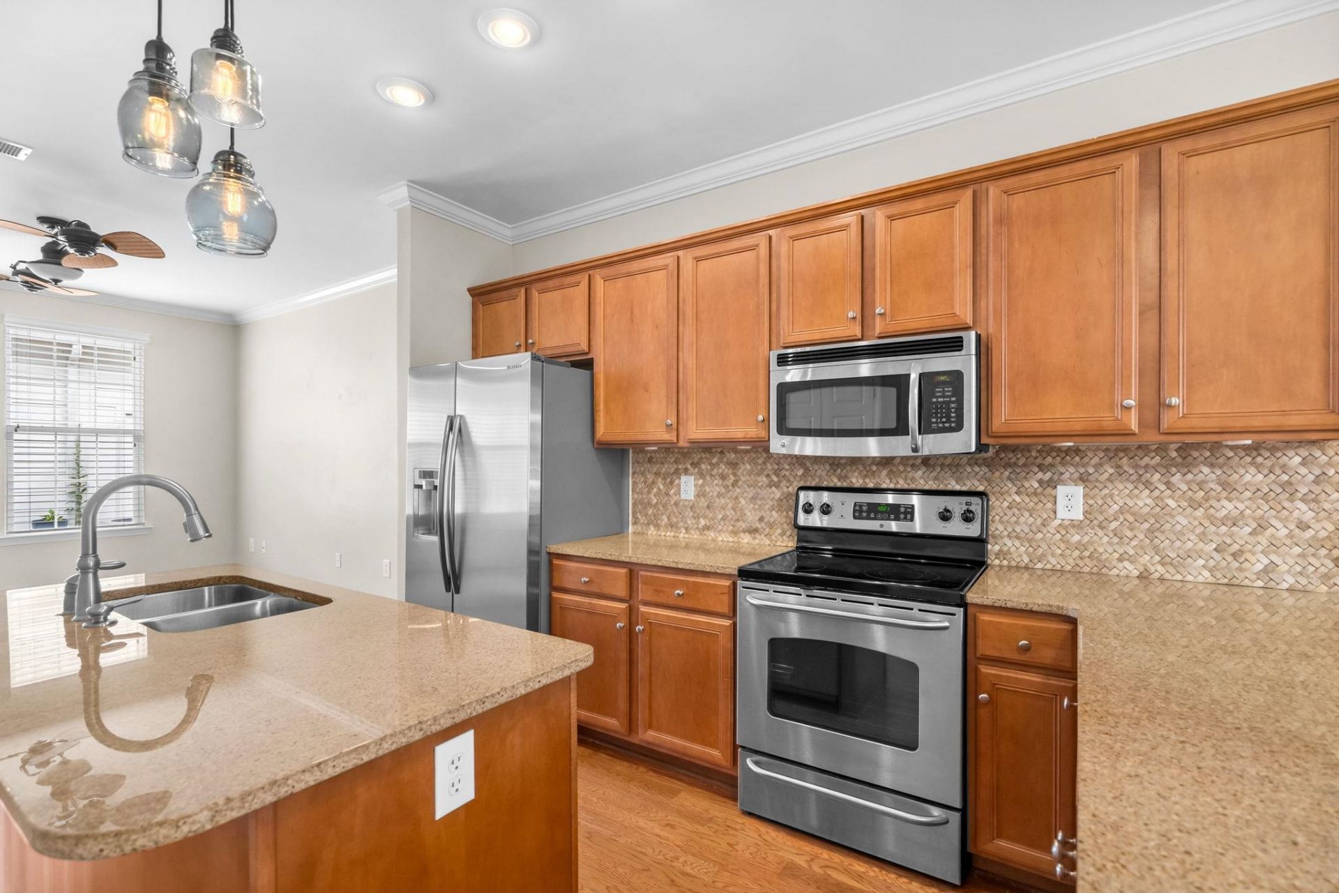 3560 Alexandria Ave. Photo 20