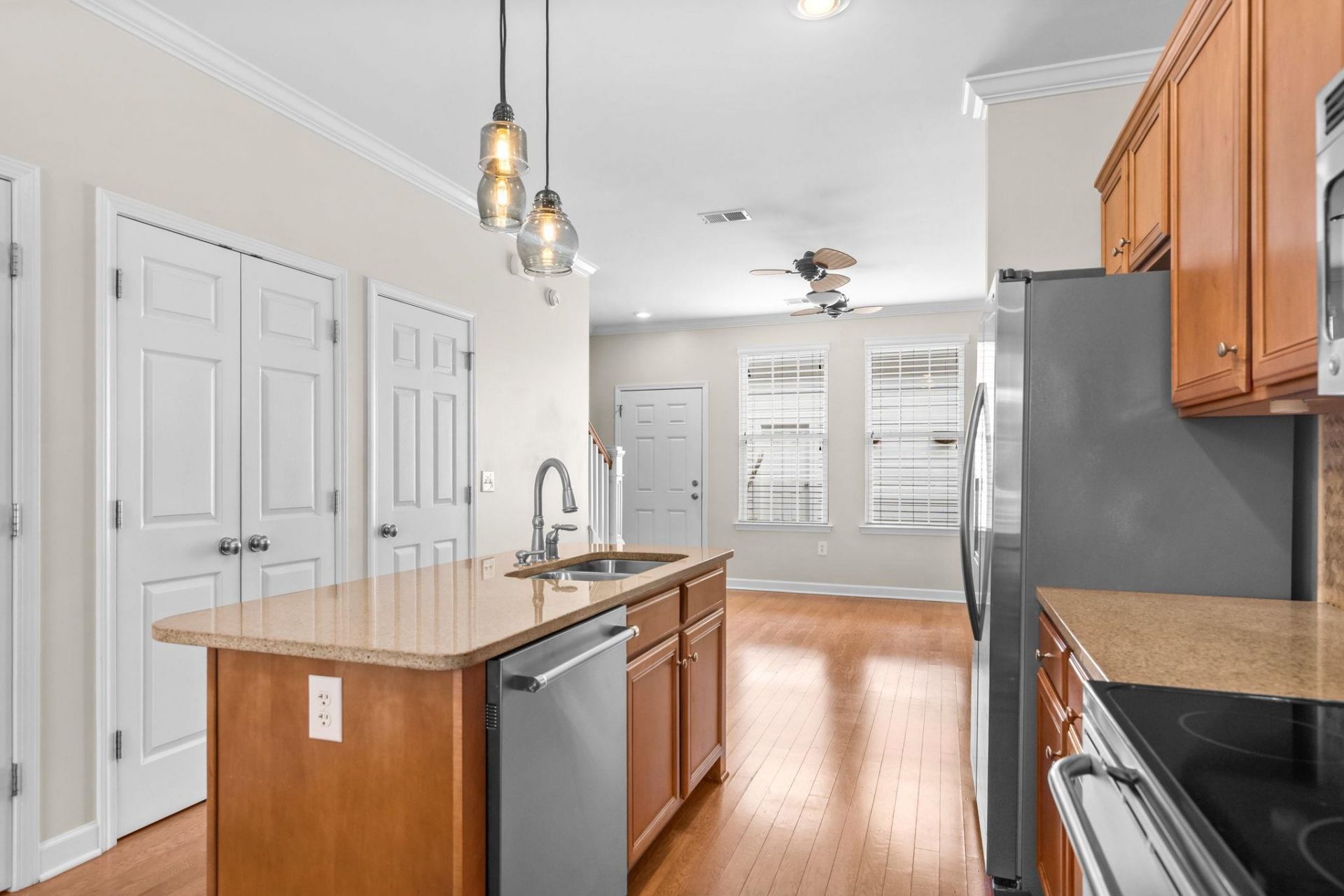 3560 Alexandria Ave. Photo 21
