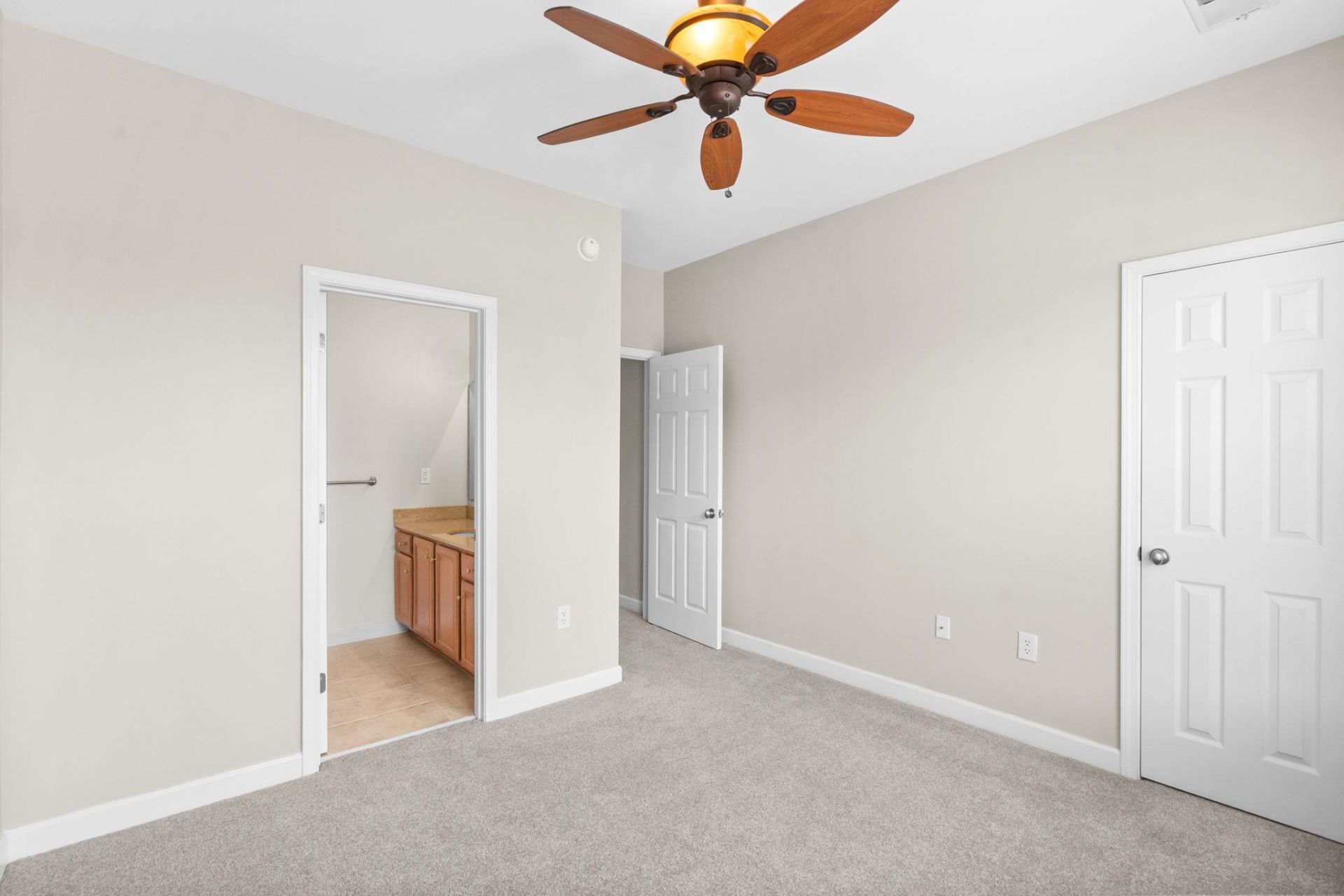 3560 Alexandria Ave. Photo 27
