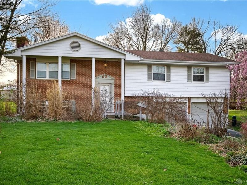 8352 Crosley Road, Clearcreek Township, OH 45066 Photo 2