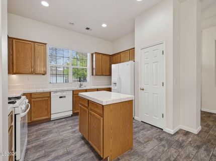 10235 Grizzly Hill Court, Reno, NV 89521 Photo