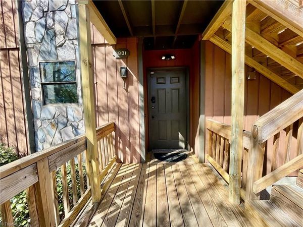 1801 Aspen Way , Winston-Salem, NC 27106