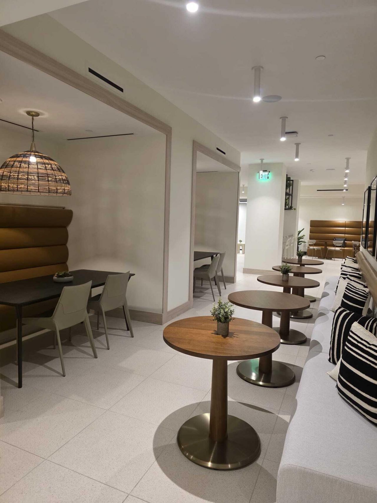 225 N Miami Avenue, Unit 910, Miami, FL 33128 Photo