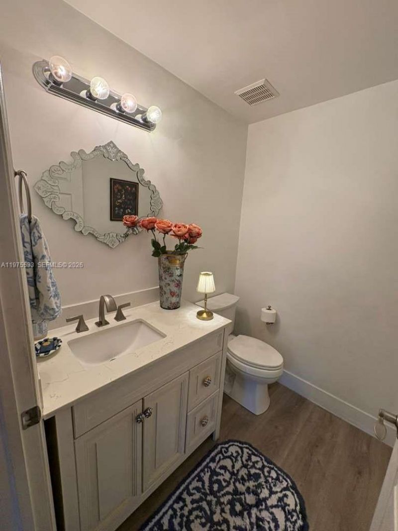 6104 NW 114th Pl, Unit 213, Doral, FL 33178 Photo