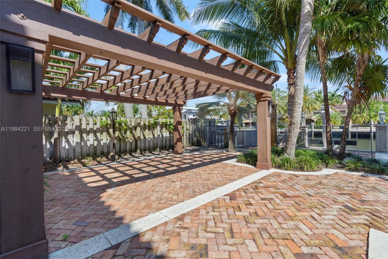 1701 SE 10th St, Fort Lauderdale, FL 33316 Photo