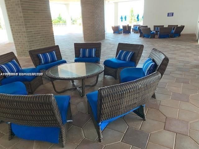 6039 Collins Ave , Unit 1710, Miami Beach, FL 33140 Photo