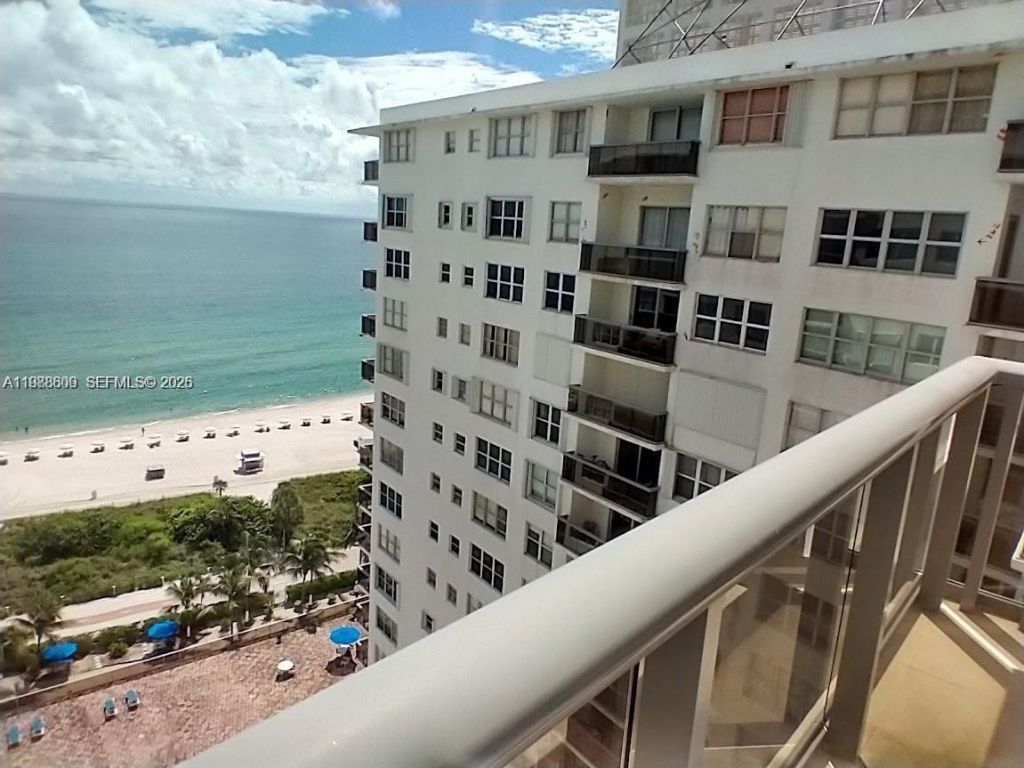 6039 Collins Ave , Unit 1710, Miami Beach, FL 33140 Photo