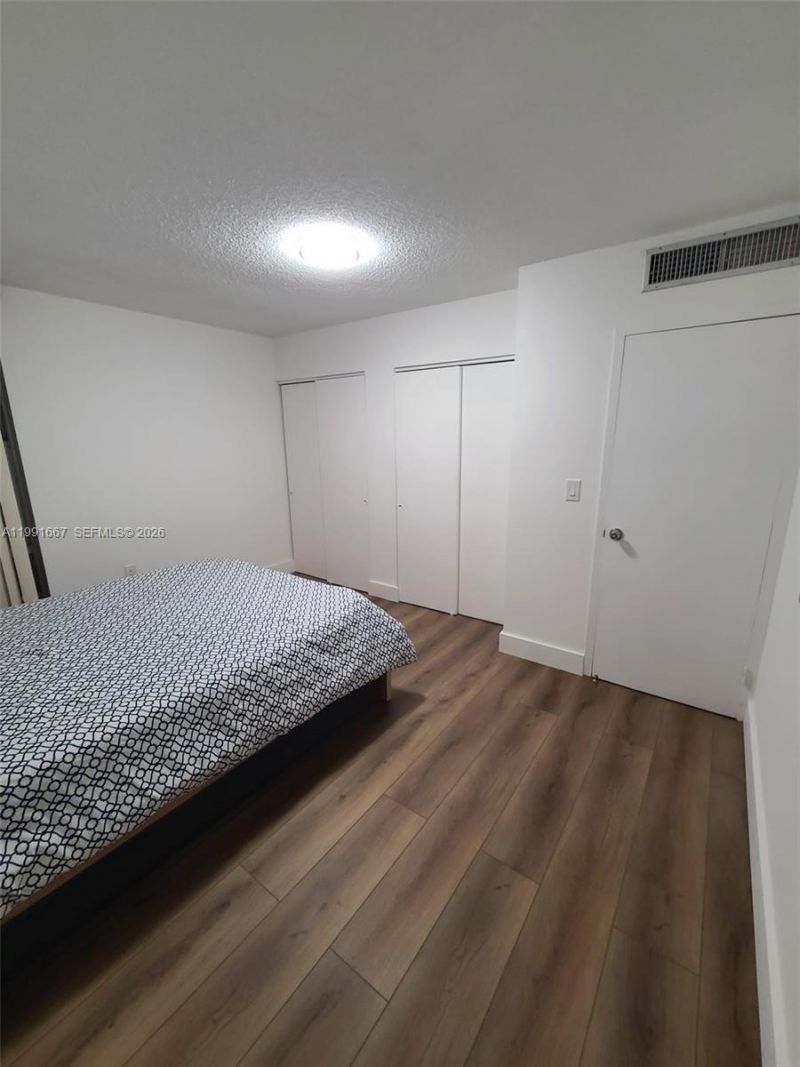 17570 Atlantic Blvd , Unit 501, Sunny Isles Beach, FL 33160 Photo