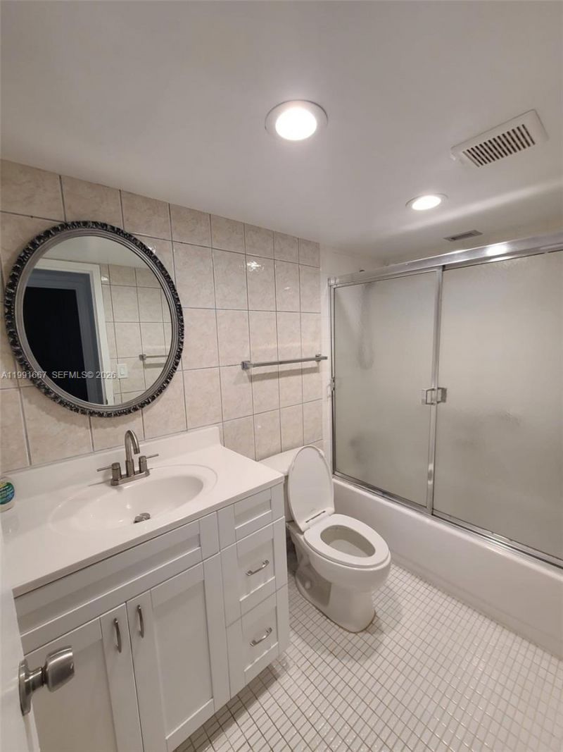 17570 Atlantic Blvd , Unit 501, Sunny Isles Beach, FL 33160 Photo