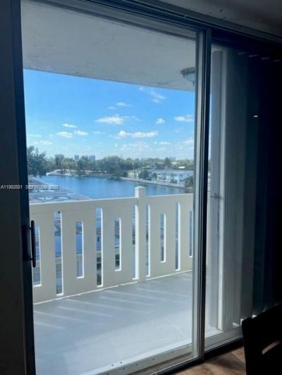 7900 Tatum Waterway Dr , Unit 503, Miami Beach, FL 33141 Photo