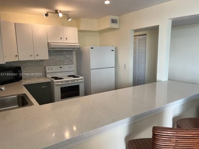 7900 Tatum Waterway Dr , Unit 503, Miami Beach, FL 33141 Photo