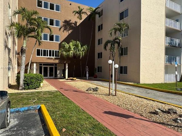 6960 Miami Gardens Dr, Unit 2-516, Hialeah, FL 33015