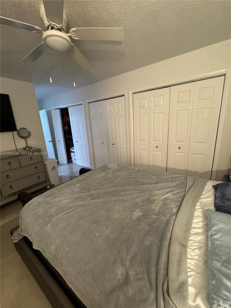 6960 Miami Gardens Dr, Unit 2-516, Hialeah, FL 33015 Photo