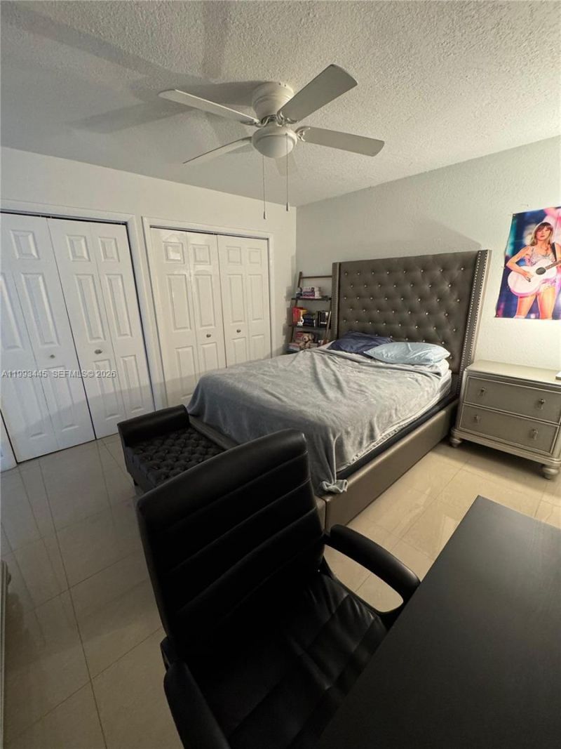 6960 Miami Gardens Dr, Unit 2-516, Hialeah, FL 33015 Photo
