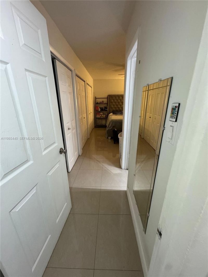 6960 Miami Gardens Dr, Unit 2-516, Hialeah, FL 33015 Photo