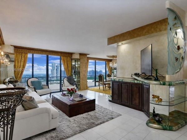 3530 Mystic Pointe Dr , Unit 2915, Aventura, FL 33180