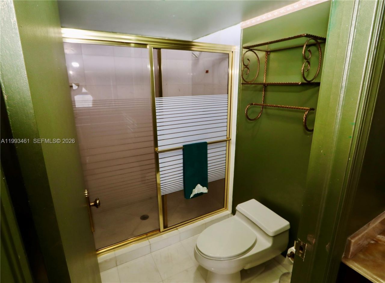 3530 Mystic Pointe Dr , Unit 2915, Aventura, FL 33180 Photo