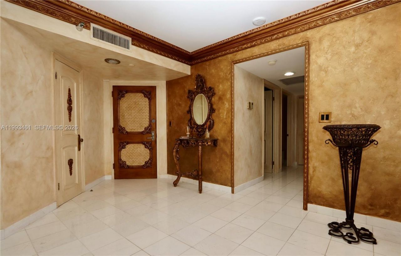 3530 Mystic Pointe Dr , Unit 2915, Aventura, FL 33180 Photo