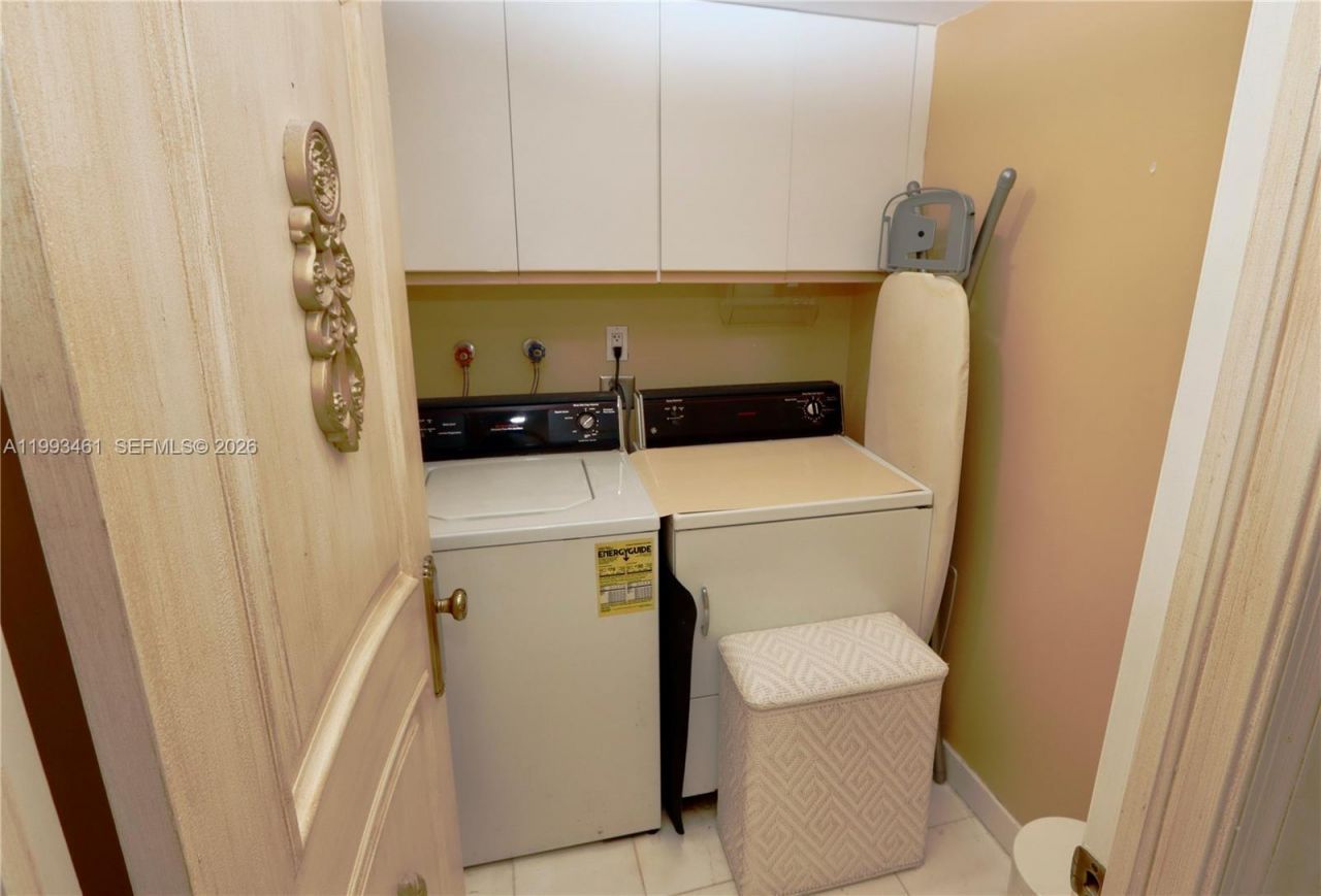 3530 Mystic Pointe Dr , Unit 2915, Aventura, FL 33180 Photo