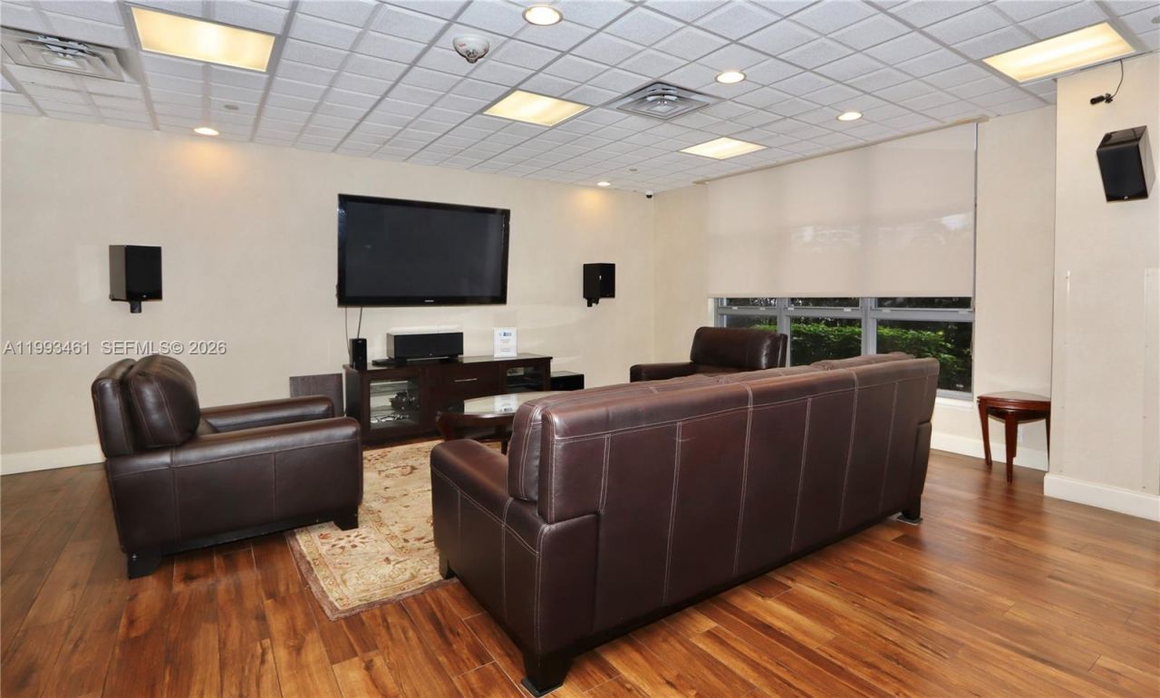 3530 Mystic Pointe Dr , Unit 2915, Aventura, FL 33180 Photo