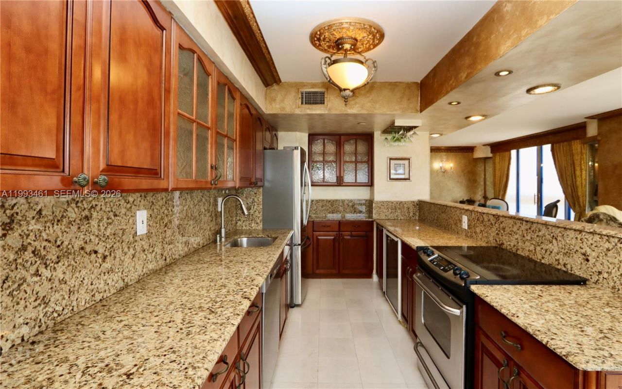 3530 Mystic Pointe Dr , Unit 2915, Aventura, FL 33180 Photo