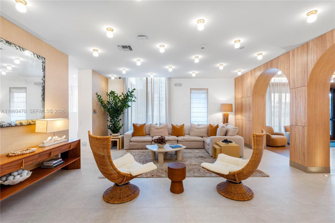 208 N Federal Hwy , Unit PH 823, Pompano Beach, FL 33062 Photo