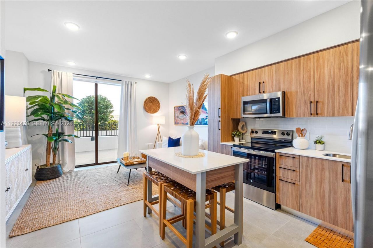 208 N Federal Hwy , Unit PH 823, Pompano Beach, FL 33062 Photo