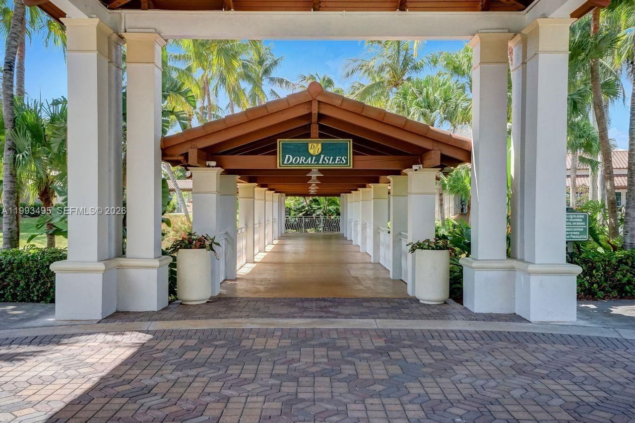 10750 NW 66th St , Unit 203, Doral, FL 33178 Photo