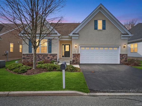 10 Cyprus Drive, Middletown, NY 10940