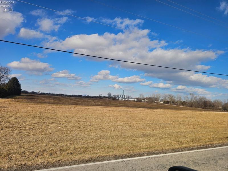 11499 W Portage River South Road, Oak Harbor, OH 43449 Photo 2