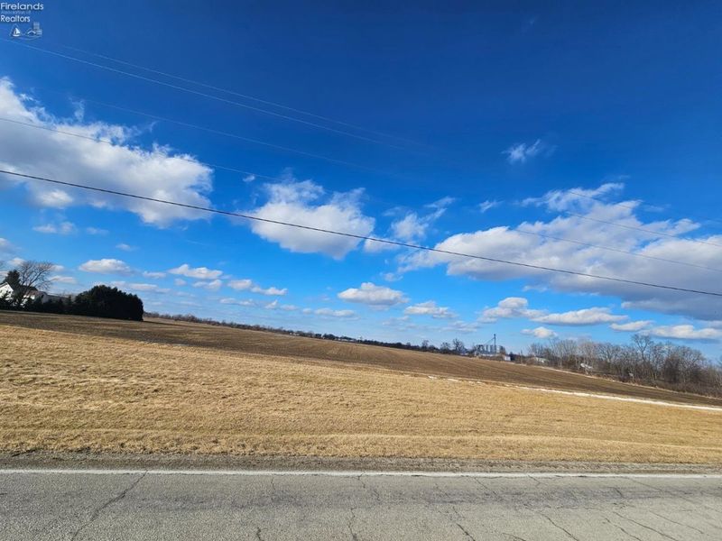 11499 W Portage River South Road, Oak Harbor, OH 43449 Photo 5