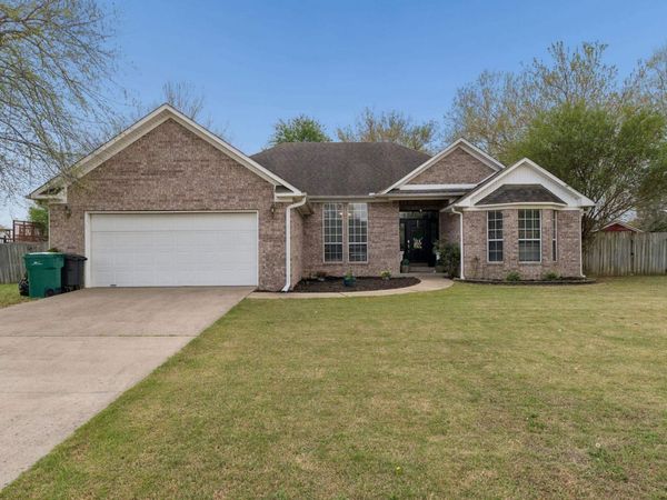 6 ROSS Dr., Vilonia, AR 72173