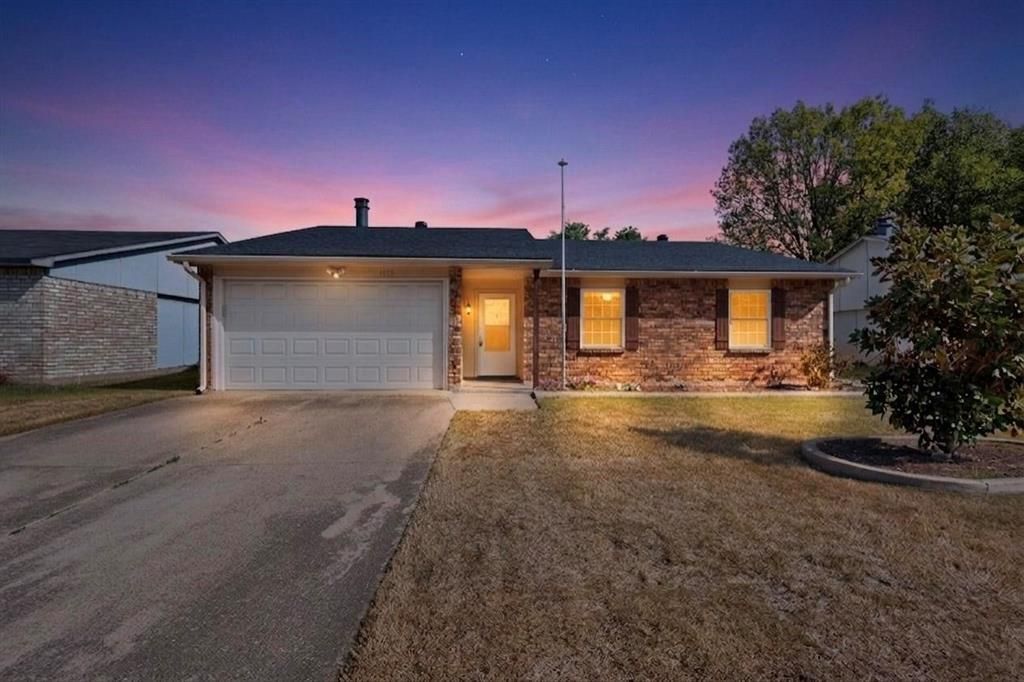 1010 California Trail, Grand Prairie, TX 75052 Main Photo