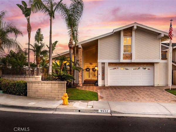8482 Deepview Drive, Huntington Beach, CA 92646
