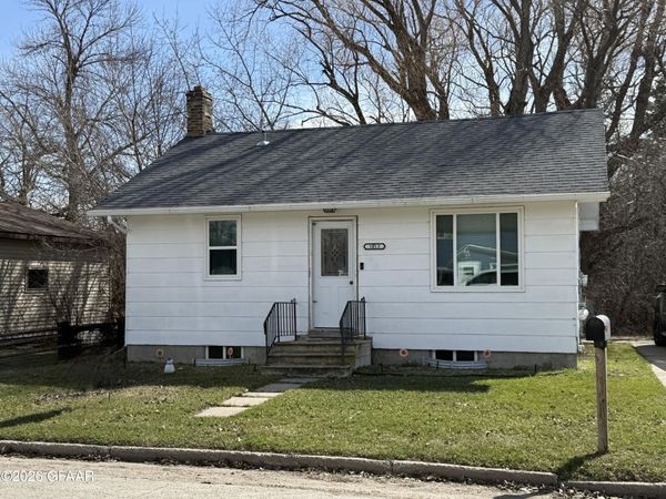1013 8TH Street, Langdon, ND 58249