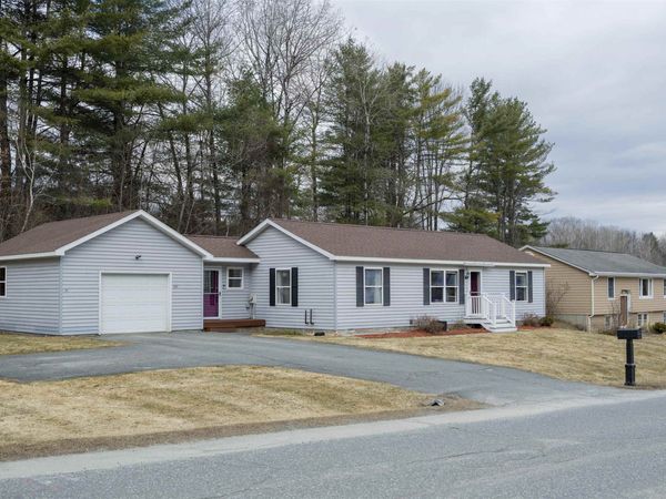 401 Colonial Drive, Hartford, VT 05001