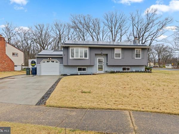 1666 HOLLY PARKWAY, WILLIAMSTOWN, NJ 08094