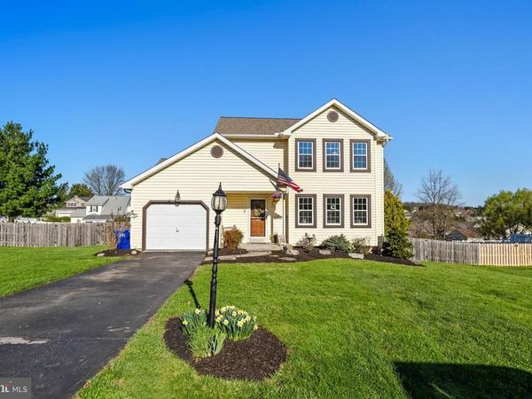 55 BRAKEMAN DRIVE, STEWARTSTOWN, PA 17363