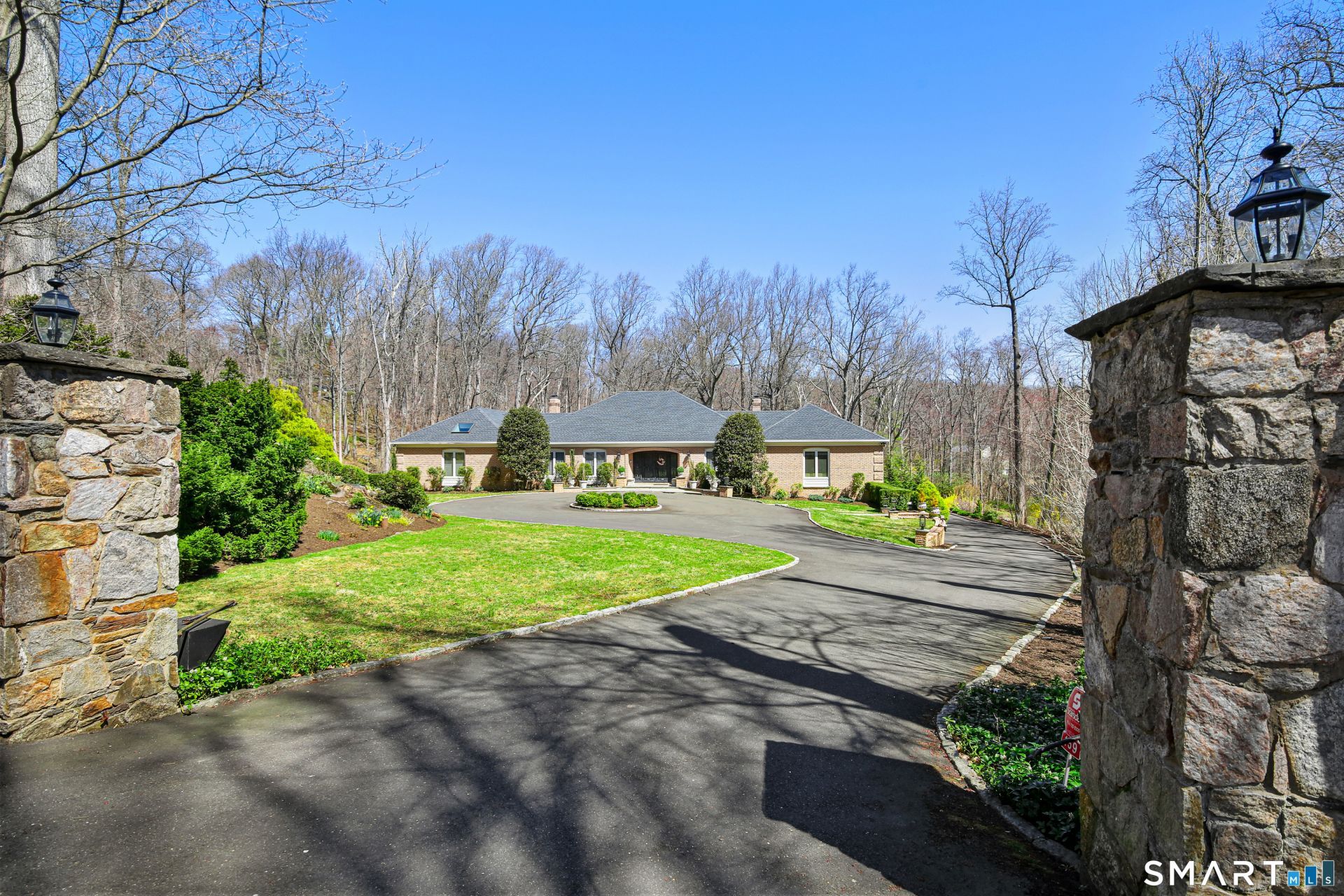 159 Long Close, Stamford, CT 06902 Main Photo