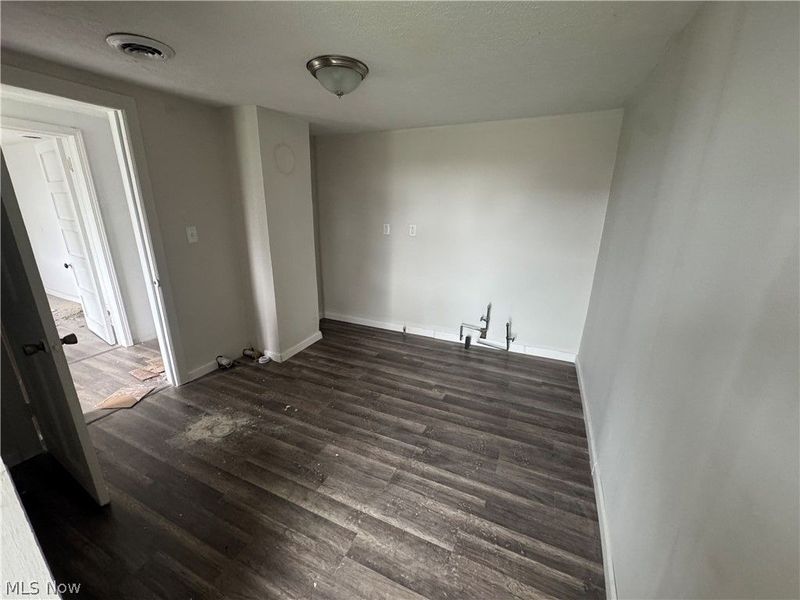 433 E 156th Street, Cleveland, OH 44110 Photo 6