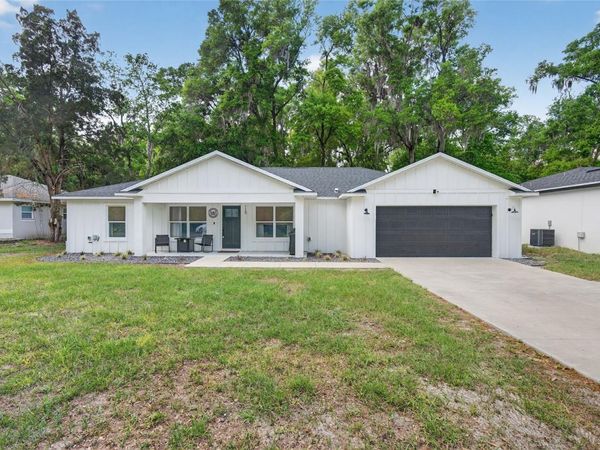 115 N SAINT CLAIR STREET , WILDWOOD, FL 34785