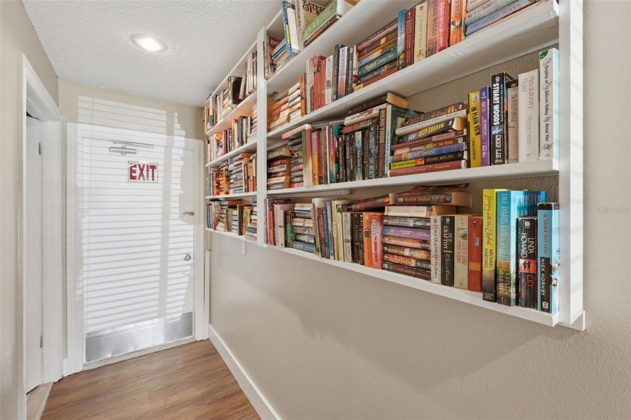 3001 58th Avenue S, Unit 1015, Saint Petersburg, FL 33712 Photo