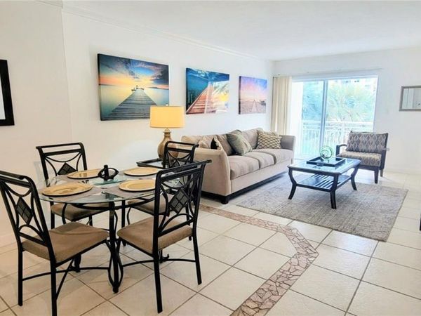 400 S Kings Point Dr , Unit 220, Sunny Isles Beach, FL 33160